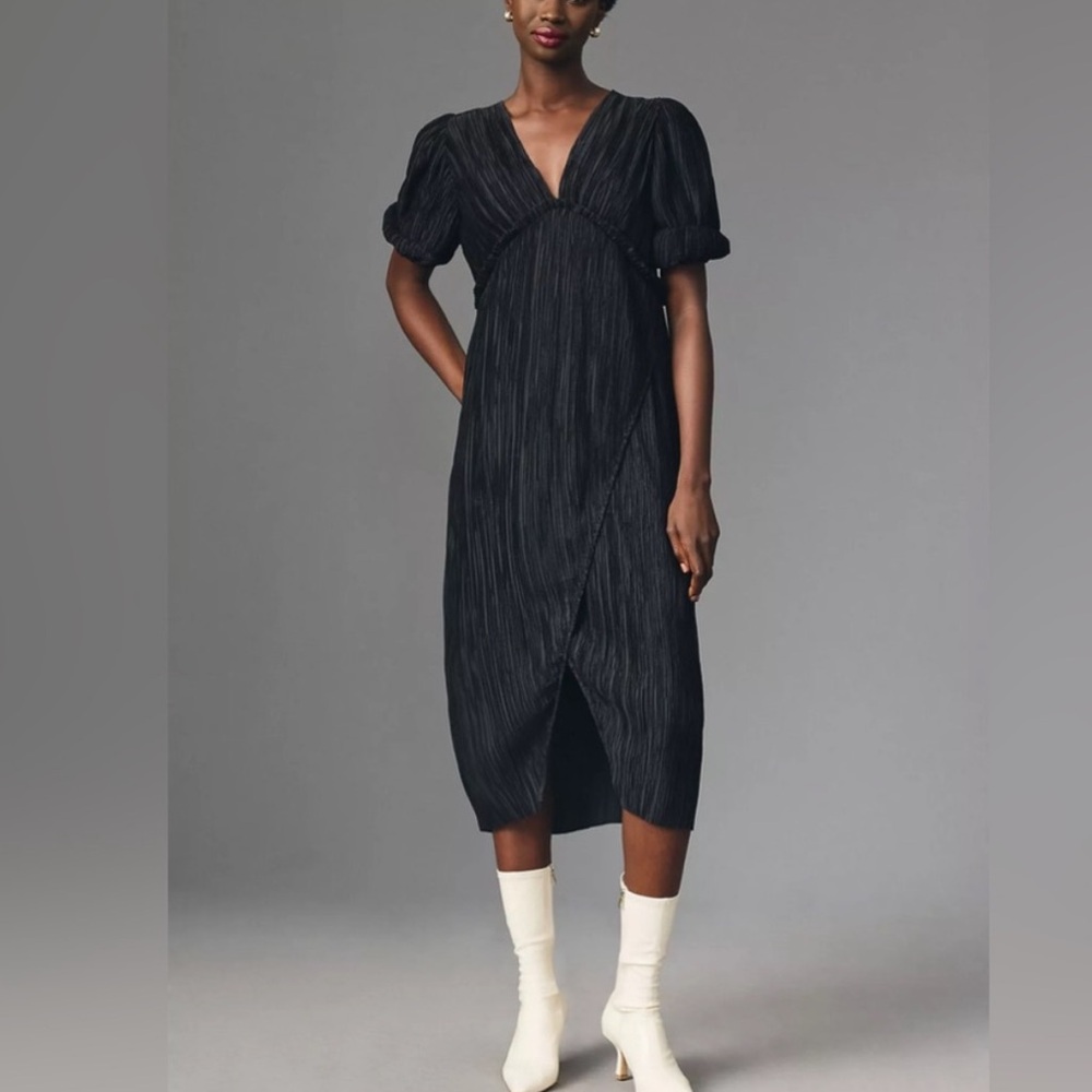 Anthropologie v neck crinkle dress